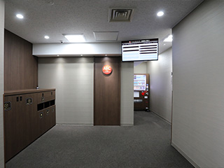 1階EVホール